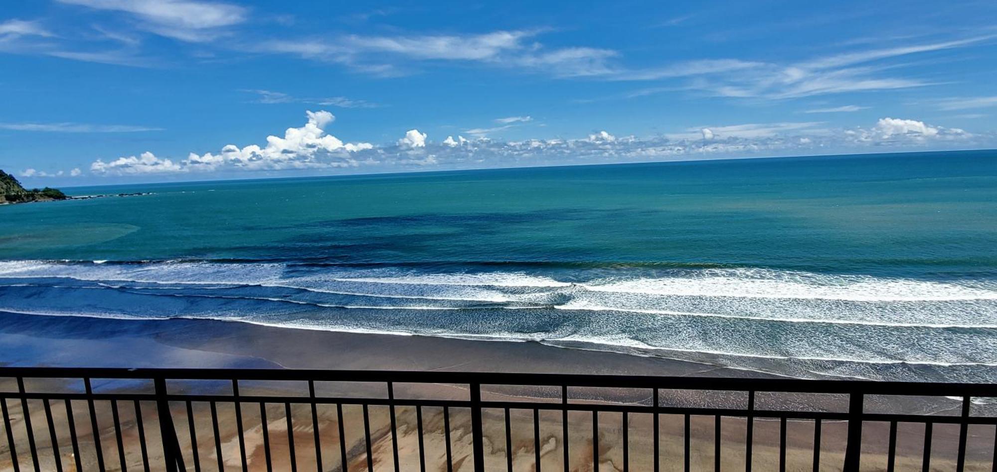 Secretjaco - Luxury Beach Front Penthouse With Pool & Jacuzzi Exterior photo